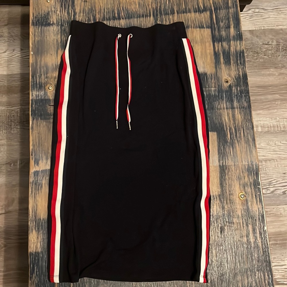 Small Tommy Hilfiger long skirt